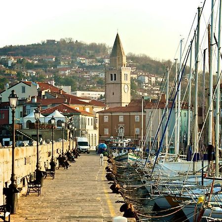 Hotel La Bussola Muggia Bagian luar foto