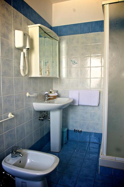 Hotel La Bussola Muggia Bagian luar foto