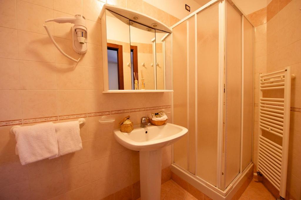 Hotel La Bussola Muggia Ruang foto